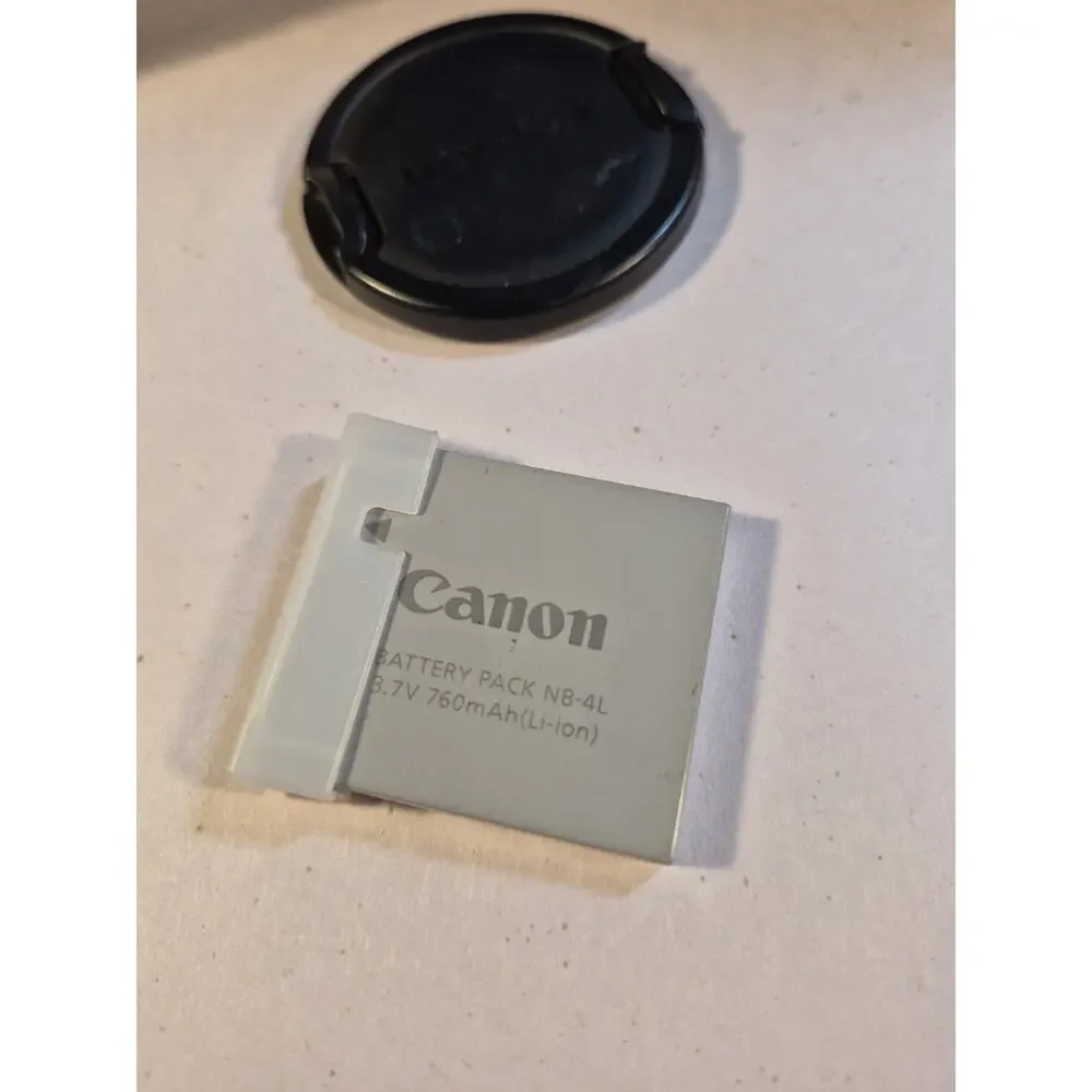 Canon PowerShot SX20 IS 12.1 MP Digital Camera Memory Card + Extras